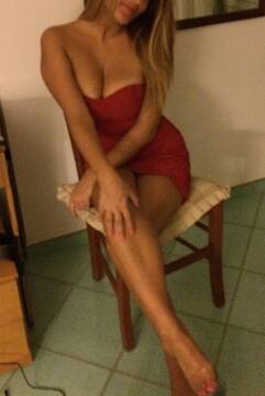 dolly in red